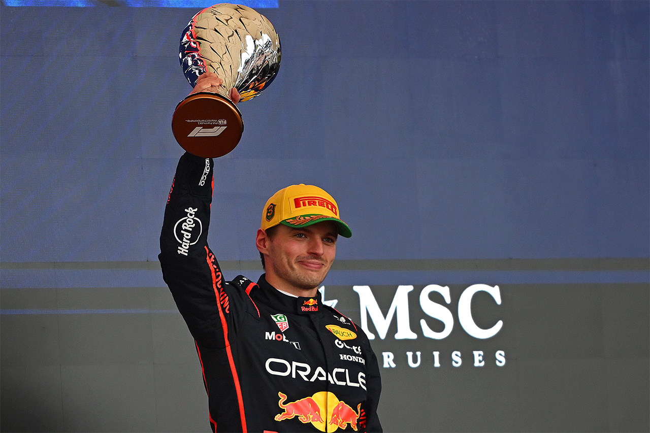 マックス・フェルスタッペン F1新記録:17ポジション表彰台&ハミルトン超え