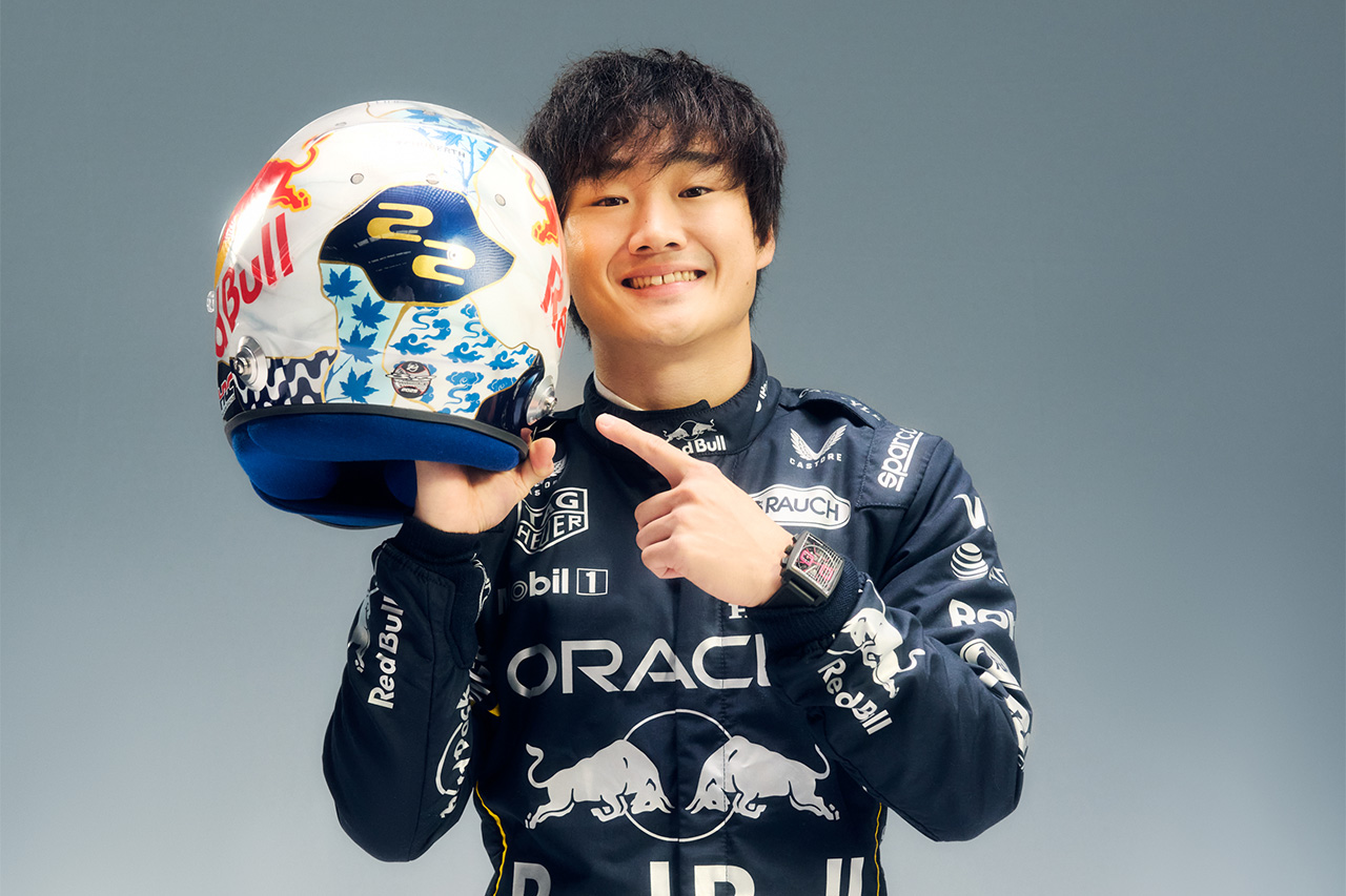 角田裕毅 F1ラスベガスGPで“金継ぎ”をテーマにした特別ヘルメットを着用