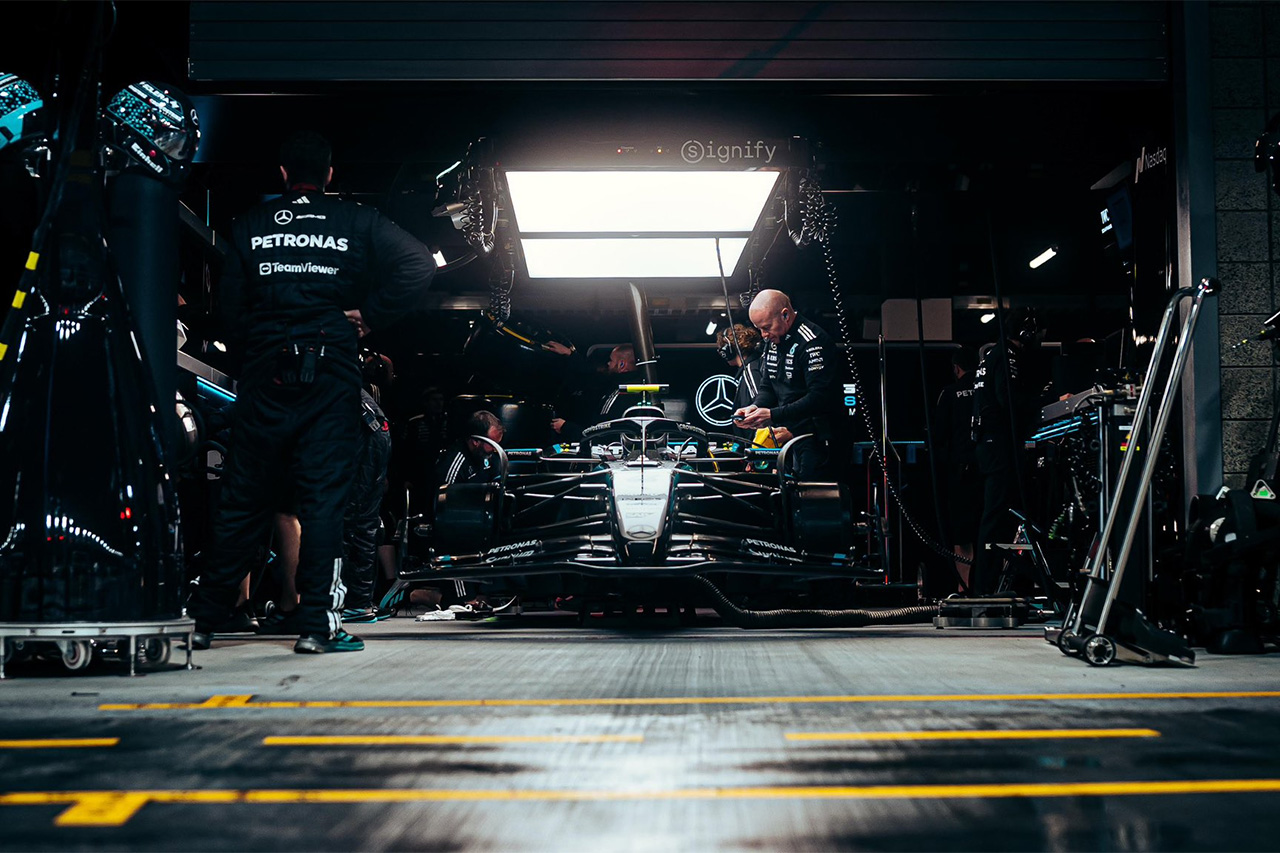 メルセデス “セットアップシート未提出”でF1ラスベガスGP予選失格の可能性