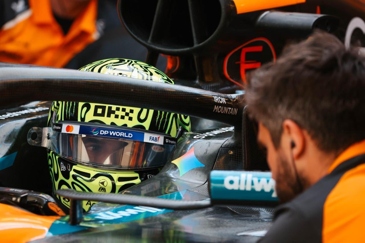 F1アブダビGP フリー走行1回目 展開:ノリス最速発進、平川亮11番手快走