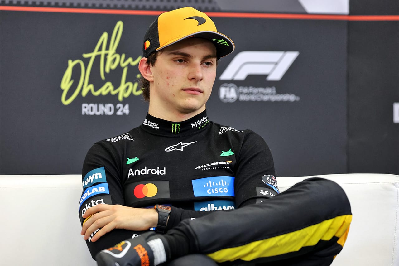 オスカー・ピアストリ F1アブダビGP予選「チームオーダーの話し合いはまだ」