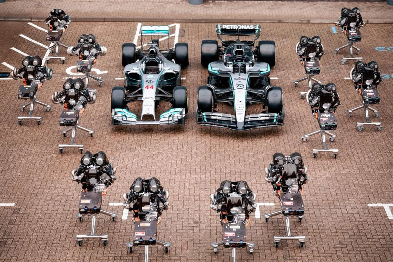 メルセデスF1、ターボハイブリッド時代を象徴するパワーユニット12基を公開