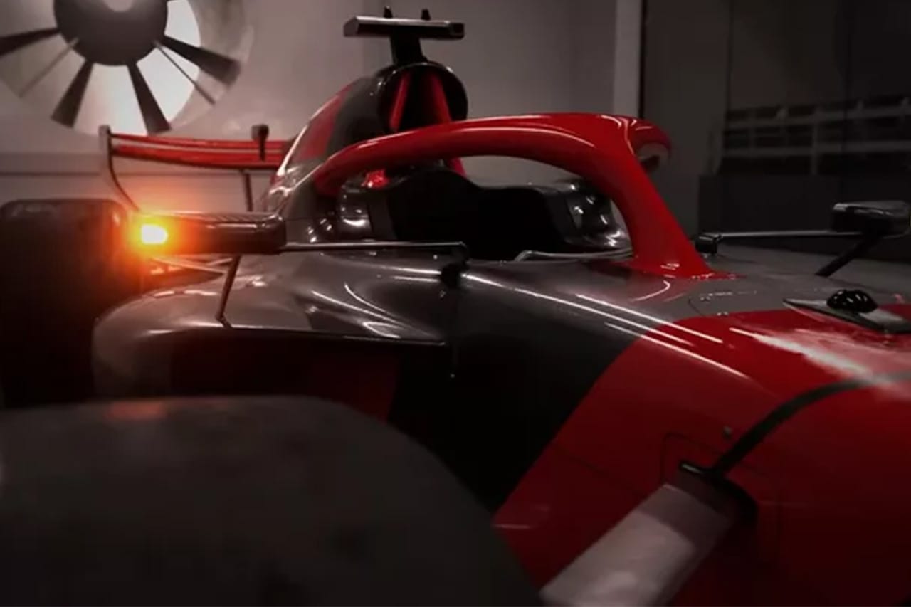 2026年F1レギュレーション:雨天時の視認性向上へミラーにLEDライト導入