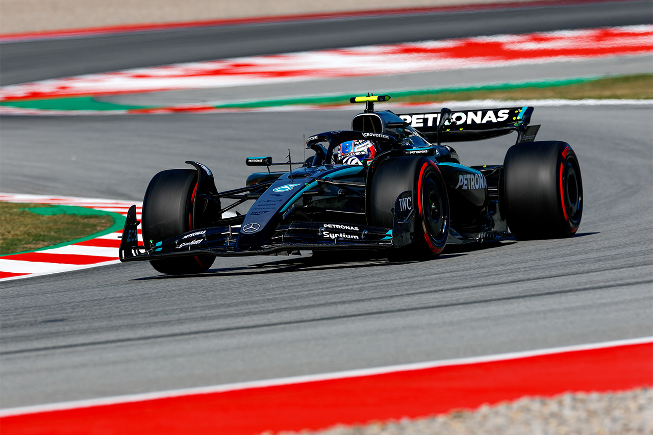 メルセデスF1はFIAのフレキシウイング規制にどう対応したのか