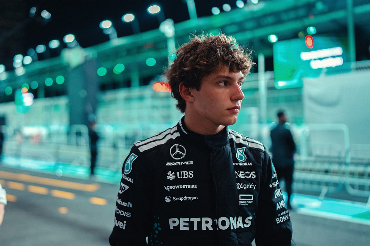 キミ・アントネッリ、メルセデスF1のサスペンション変更で「2〜3か月を失った」