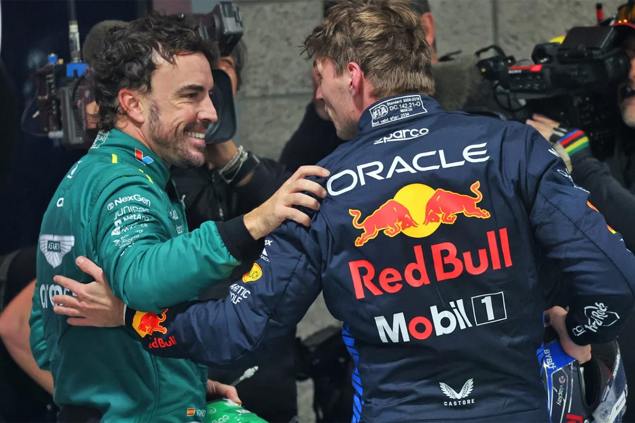 マックス・フェルスタッペンは「アロンソの轍を踏まない」と元F1チーム代表
