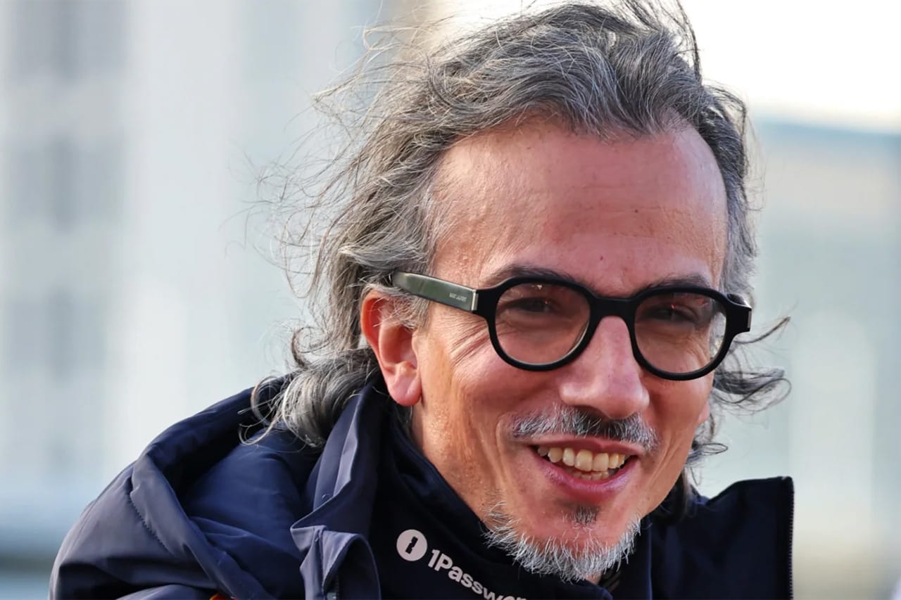 ローラン・メキースは過大評価? レッドブルF1後半復調を元チーム代表が一蹴