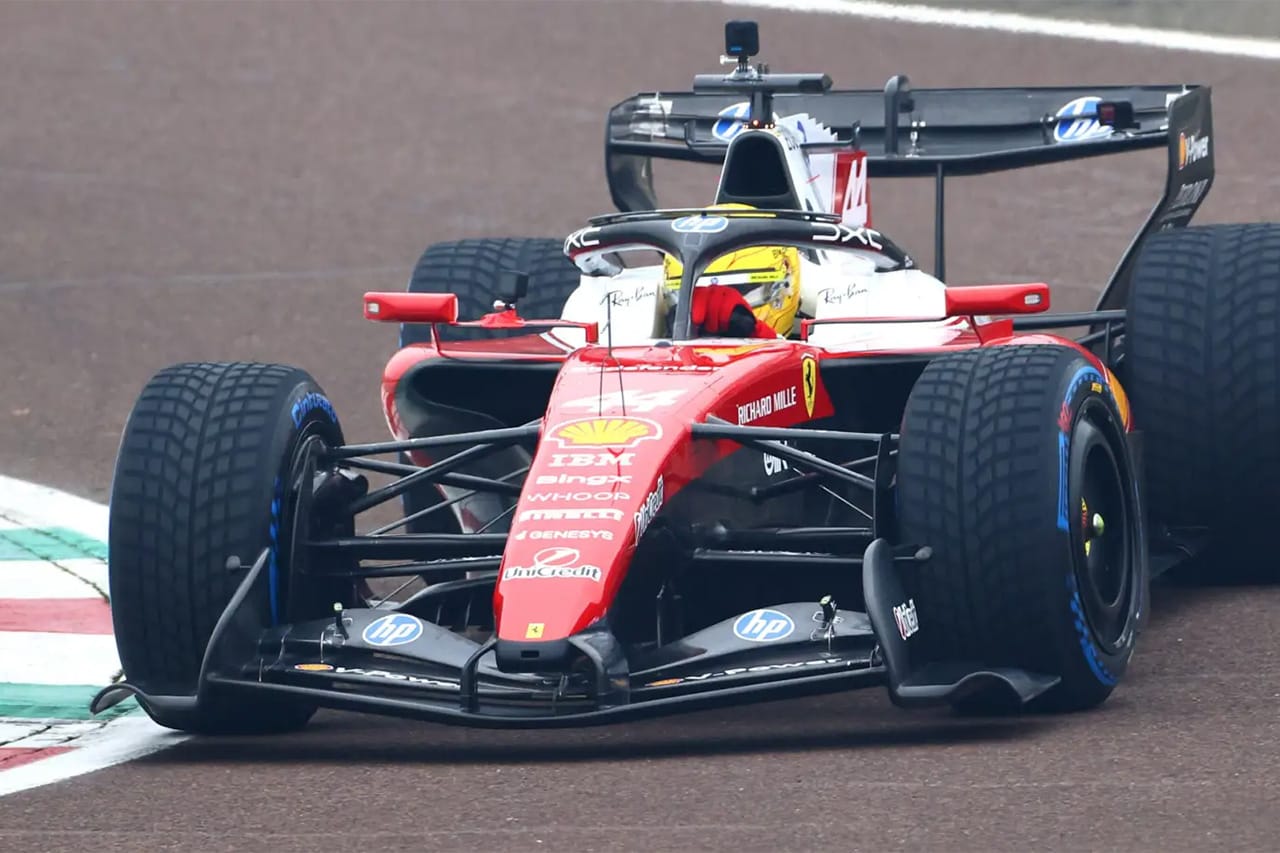 フェラーリF1、SF-26初走行でアクティブ・エアロが実走初公開