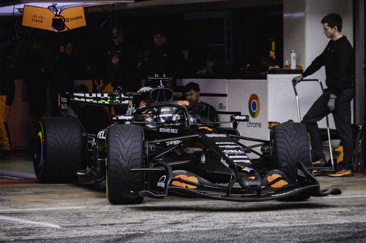 マクラーレン、2026年F1マシン『MCL40』をバルセロナテストで初走行