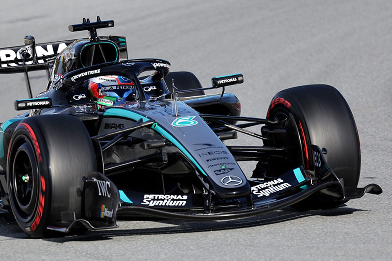 メルセデスF1、W17で採用した「可動フラップ1枚」フロントウイングの異端解釈