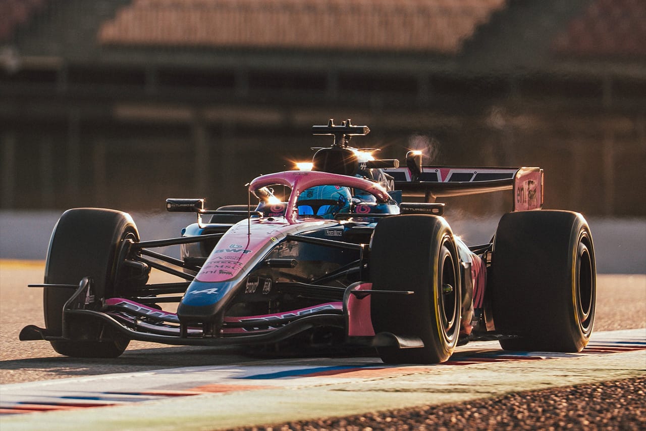 アルピーヌF1 バーレーン初日は技術的課題に直面 77周で手応えと課題