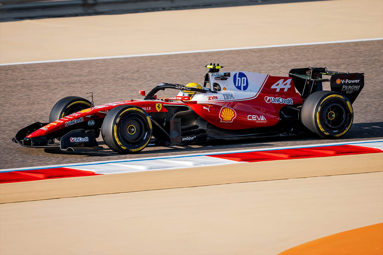 F1バーレーンテスト2日目開始 フェラーリが“反転リアウイング”をテスト