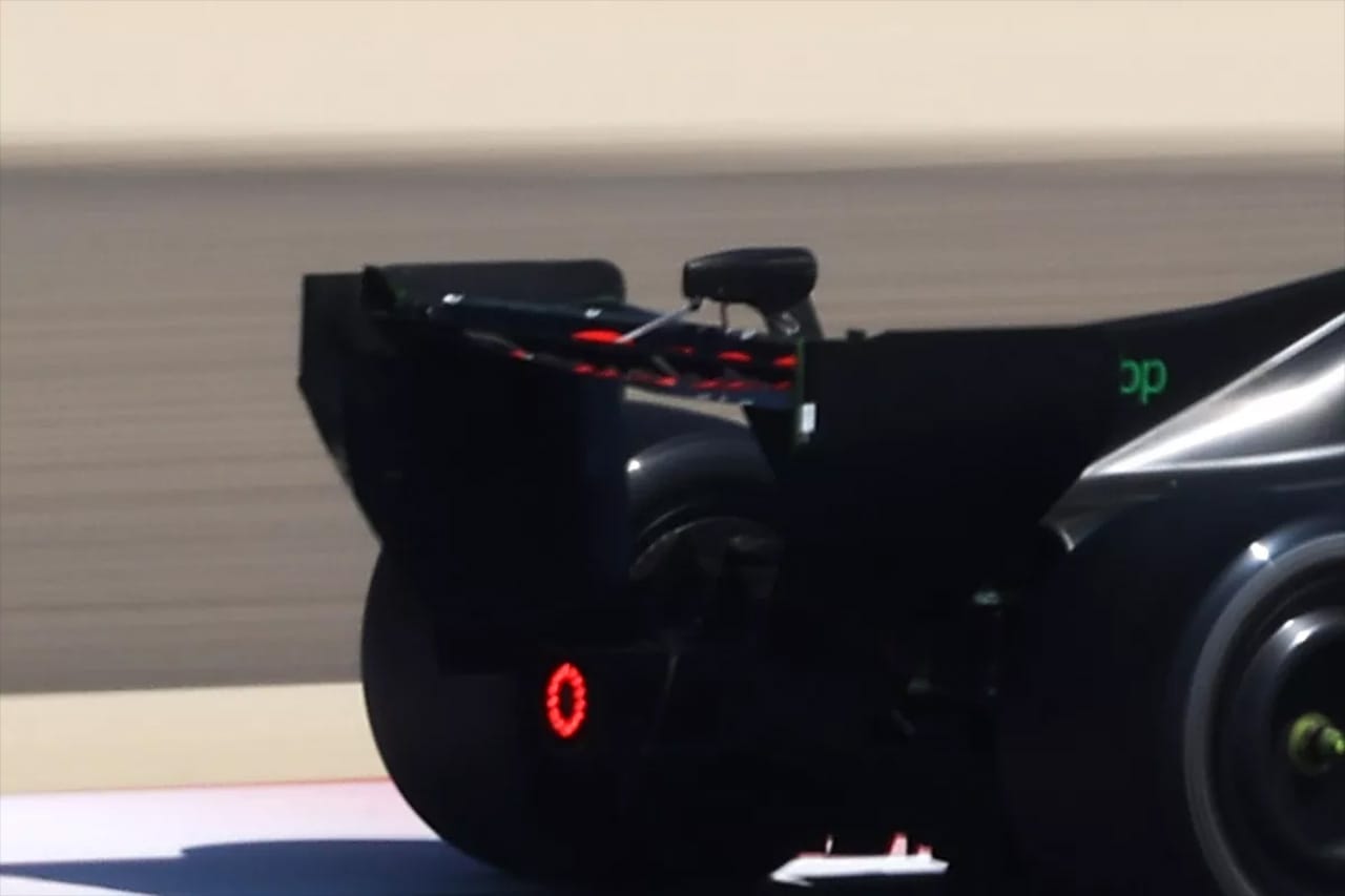 アウディF1 可動リアウイング哲学転換 “崩れる”新機構へ