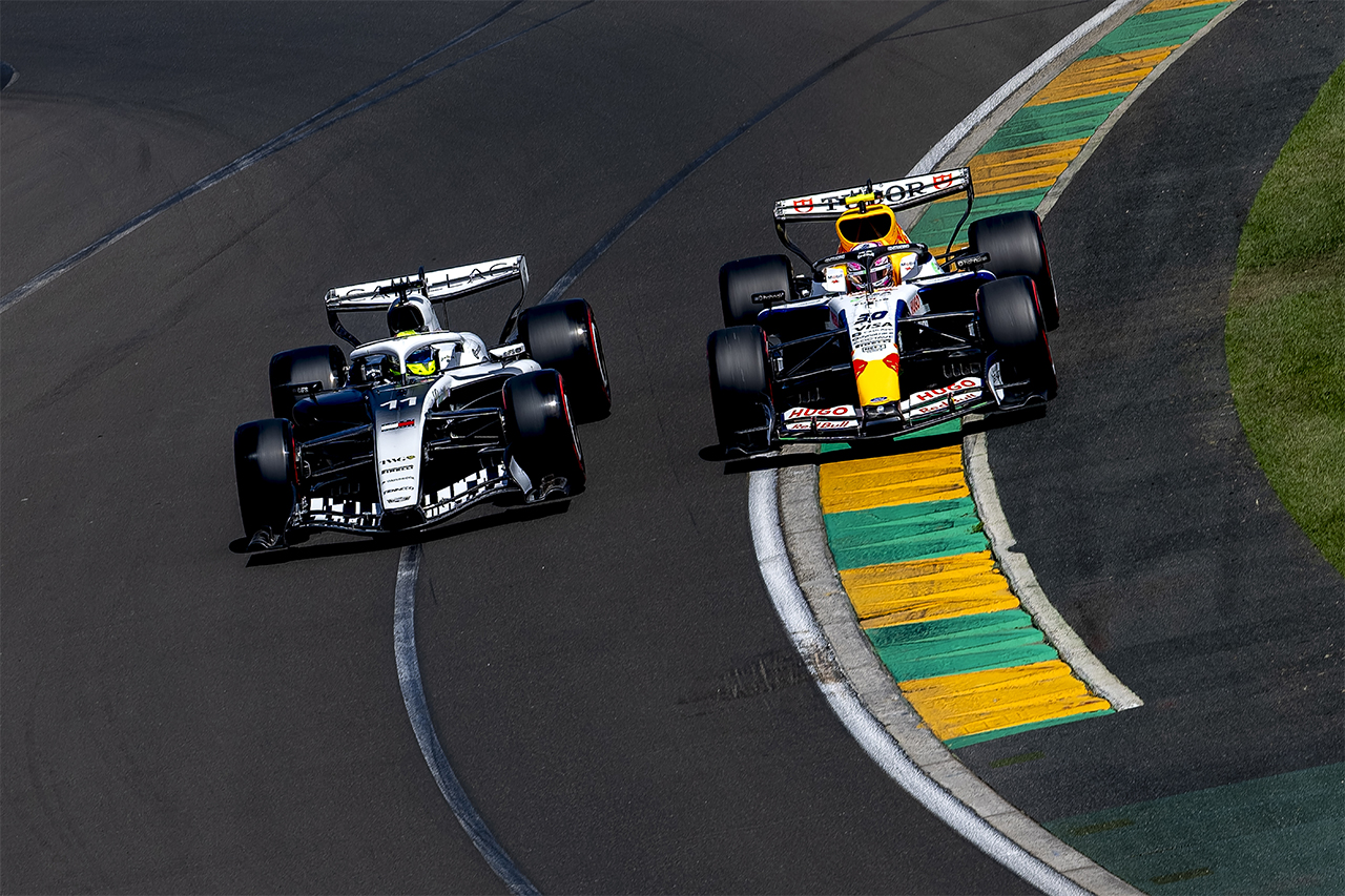 リアム・ローソンとセルジオ・ペレス F1オーストラリアGPで因縁再燃