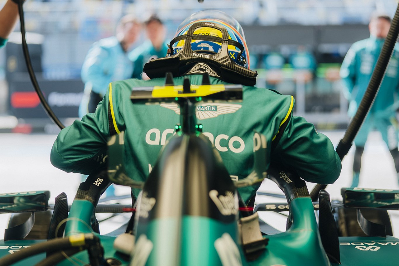 アストンマーティン・ホンダF1 中国GPダブルリタイア アロンソは振動問題