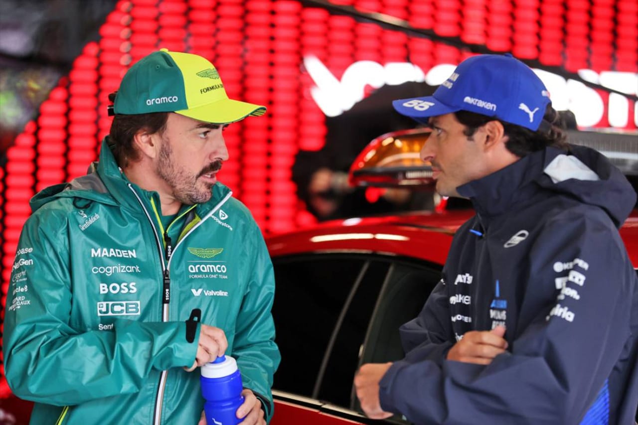 フェルナンド・アロンソ&カルロス・サインツJr. F1中断が転機 苦戦脱出の鍵