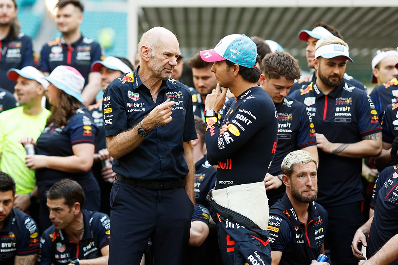 セルジオ・ペレス アストンマーティンF1低迷に驚き「トップ争いを期待していた」