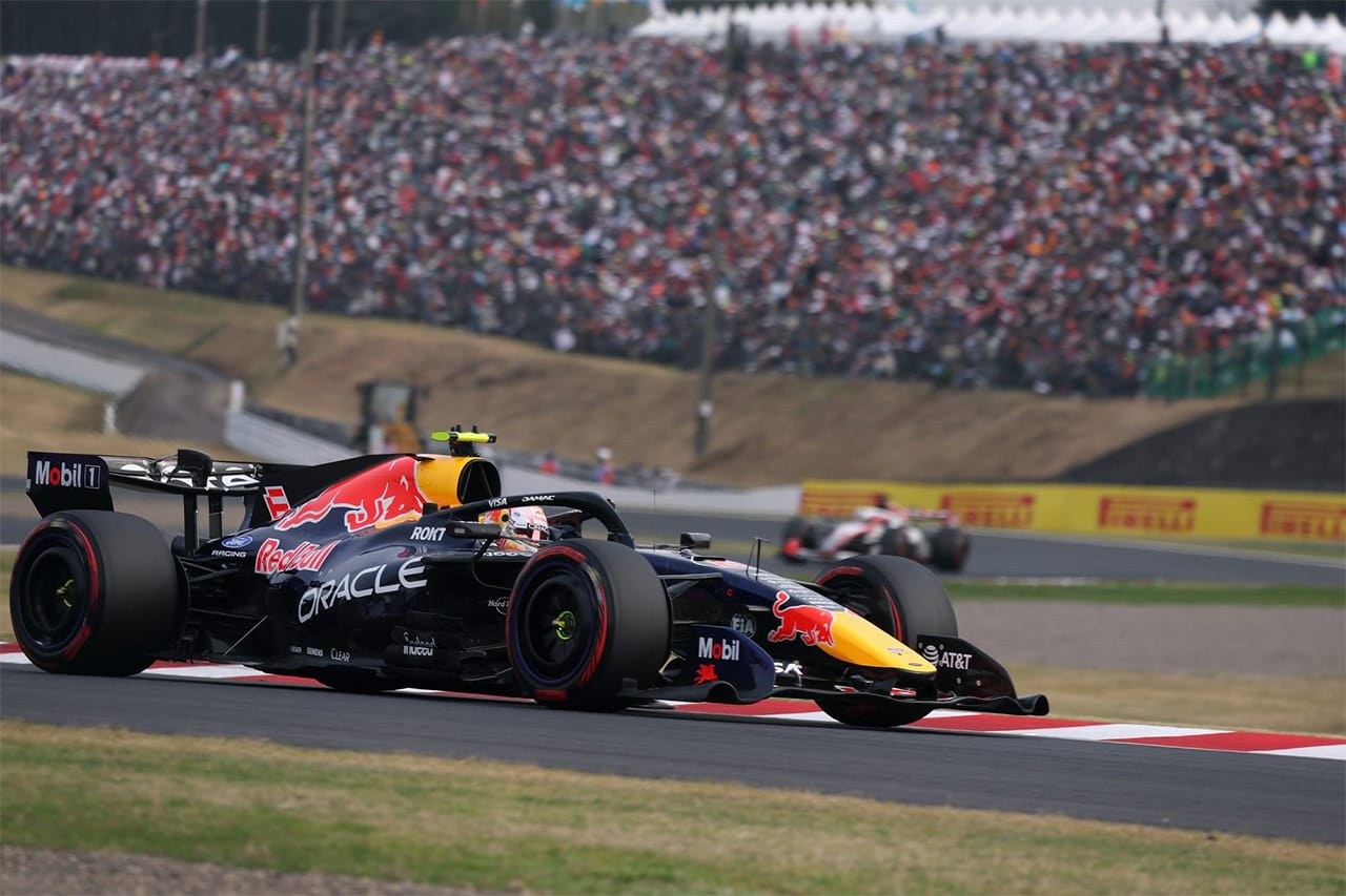 レッドブルF1「最強エンジン説」を否定 メルセデスにコンマ3秒差と認識