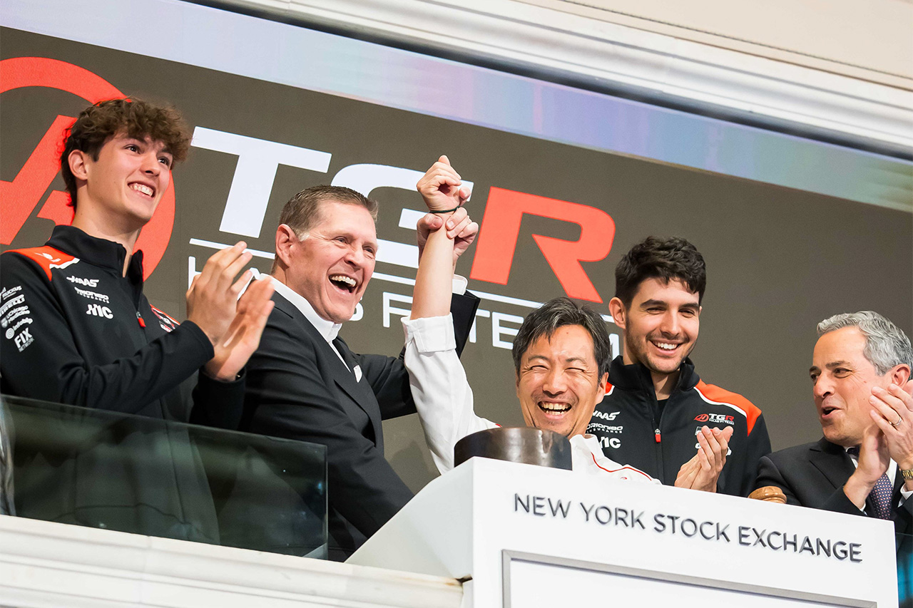 TGRハースF1チーム ニューヨーク証券取引所で始業ベルを担当