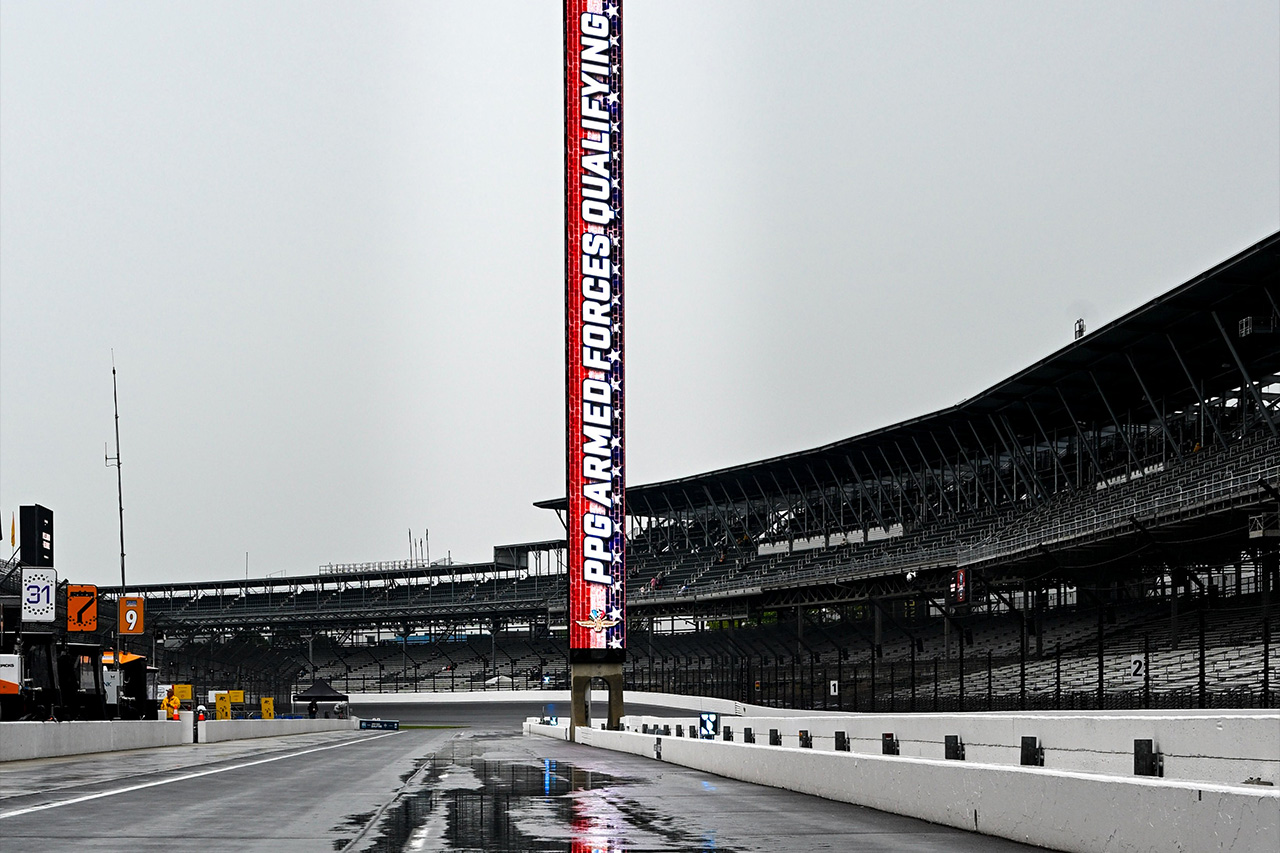 インディ500予選が雨天順延 ポール争いは日曜一発勝負に