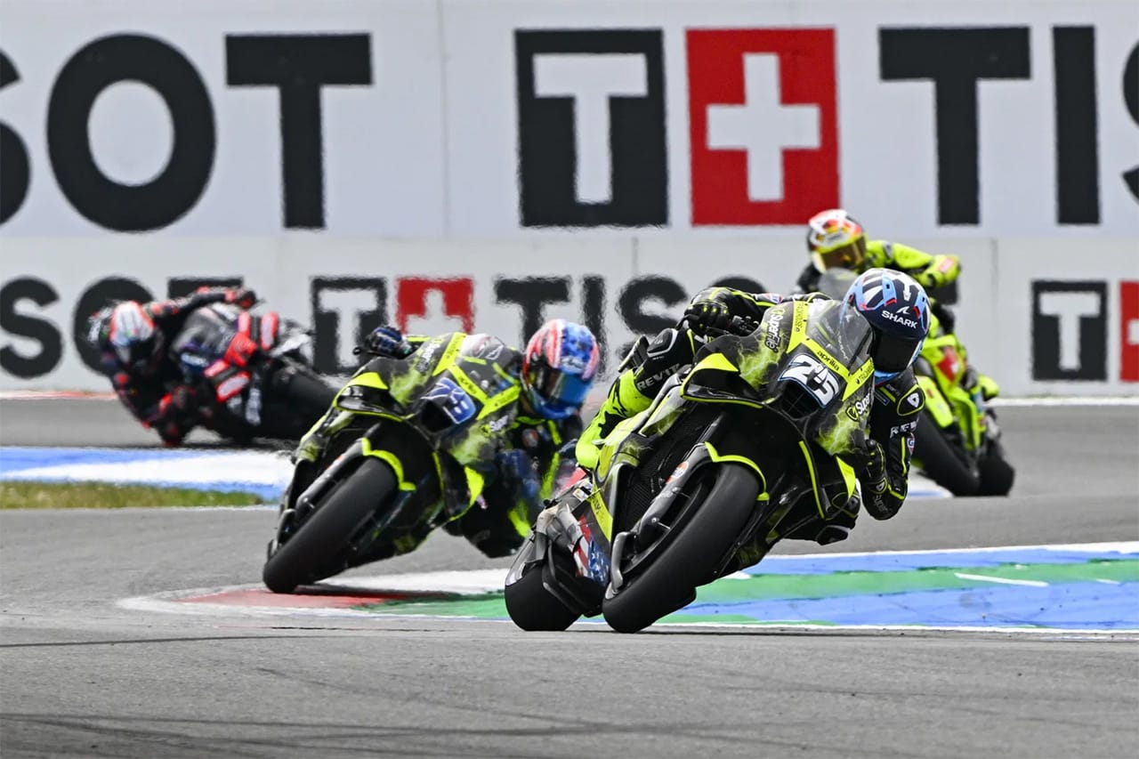 MotoGP オランダGP:小椋藍が優勝!日本人ライダーとして22年ぶりの快挙