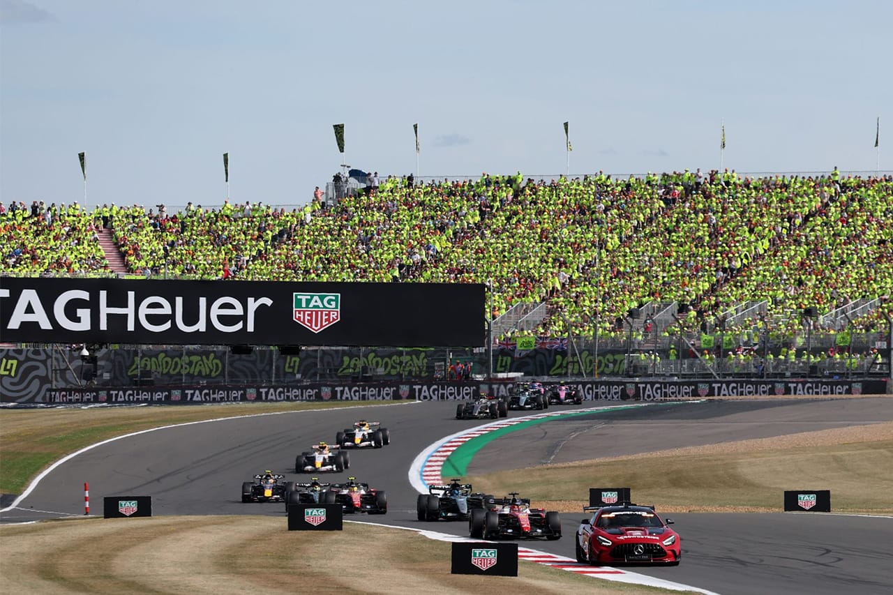 F1：セーフティカー先導での決着に議論 赤旗によるレース再開は解決策か
