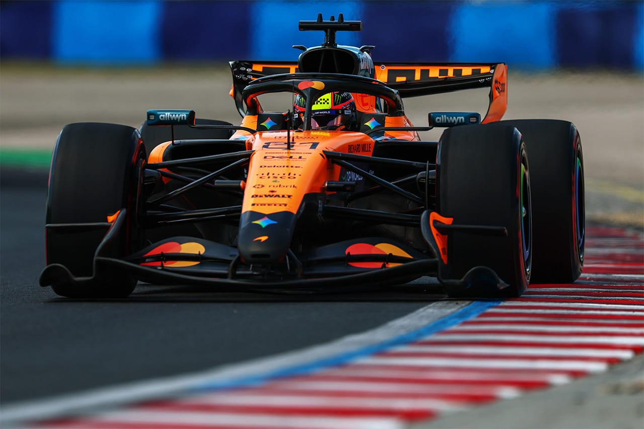 オスカー・ピアストリ F1シミュレーター巡るハミルトンとの「世代の違い」指摘