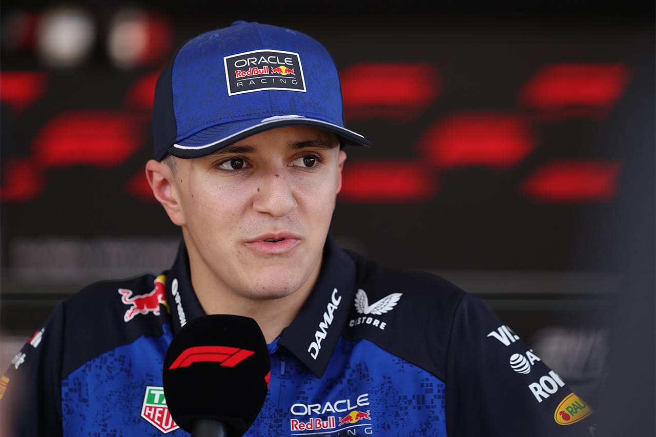 アイザック・ハジャー レッドブルF1で角田裕毅を意識「0.8秒も遅れるはずがない」