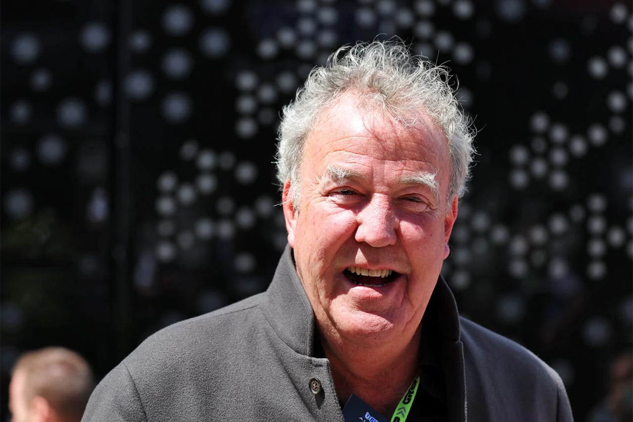 ジェレミー・クラークソン アルピーヌF1にビール贈呈「俺はフランス人じゃない」
