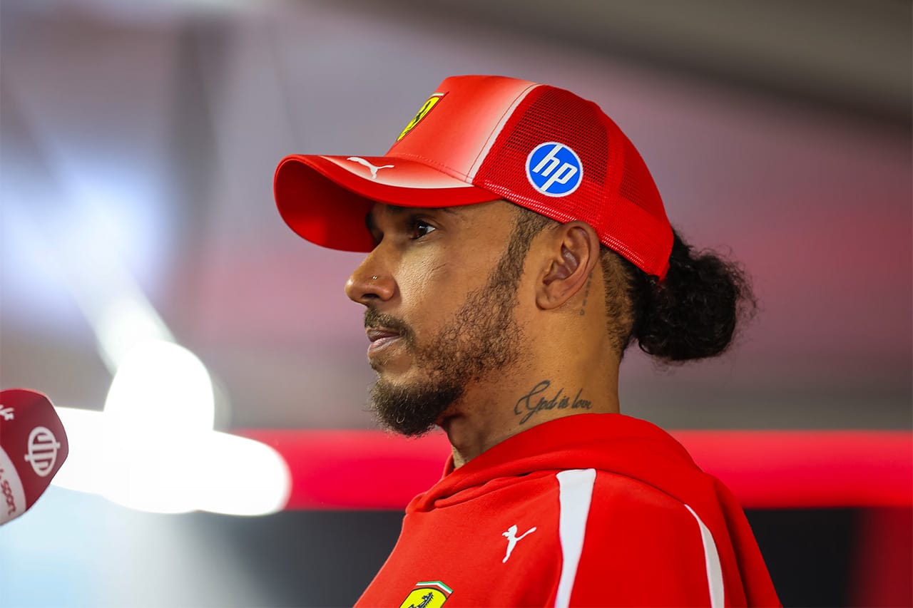 ルイス・ハミルトン フェラーリF1の戦略に苛立ち「タイムを無駄にして3位を失った」