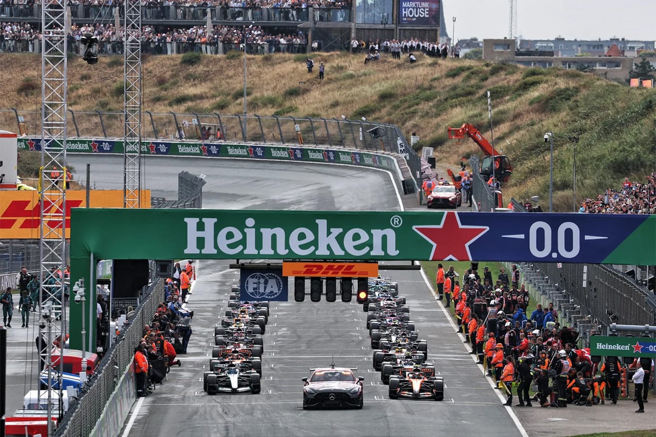F1が今後のスタート手順を検証へ オランダGPでフェルスタッペンらスピン相次ぐ