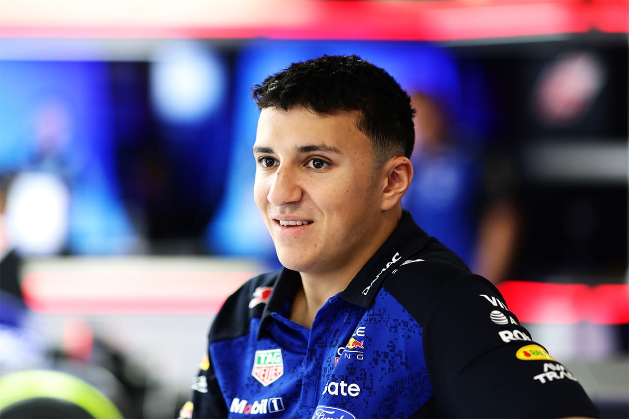 レッドブルF1 アイザック・ハジャーと2027年契約延長へ メキース体制で方針転換