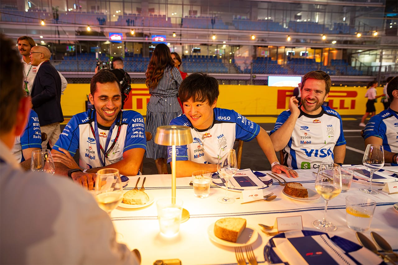 角田裕毅 F1イタリアGP前に200人の晩餐会参加「一人で走っているわけではない」