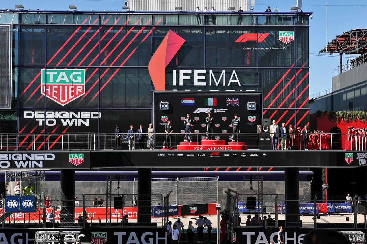 F1スペインGPで警察官がカメラマンを拘束か 表彰式直前に「首を絞める」騒動